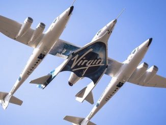 Virgin Galactic'a ait bir uçağın fotoğrafı